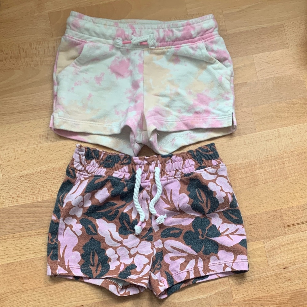Girls 18m Shorts Bundle GUC (2 Pair)